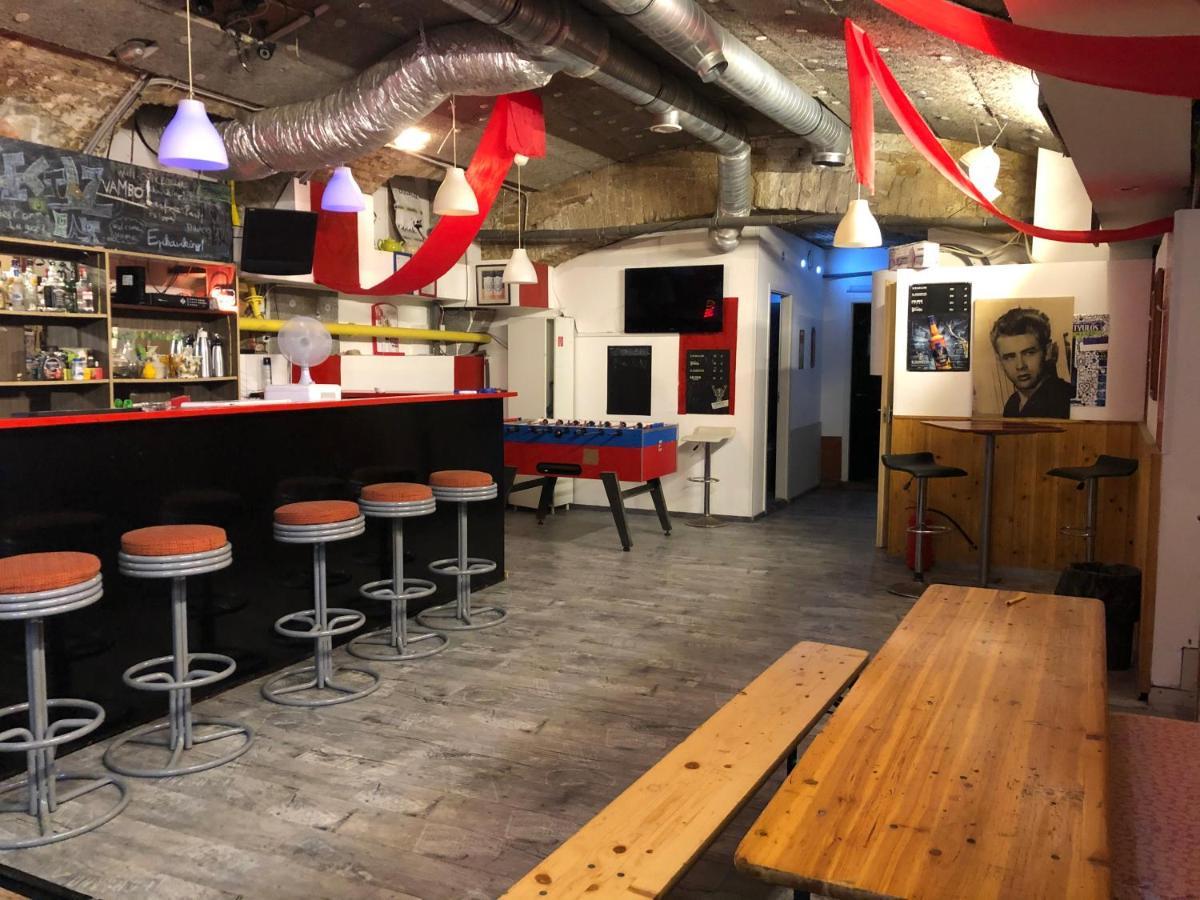 Whole Basement Former Pub For Stag Do, Bachelor House Party Flat Budapesta