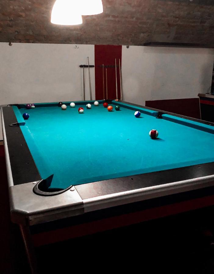 Whole Basement Former Pub For Stag Do, Bachelor House Party Flat * Будапешт