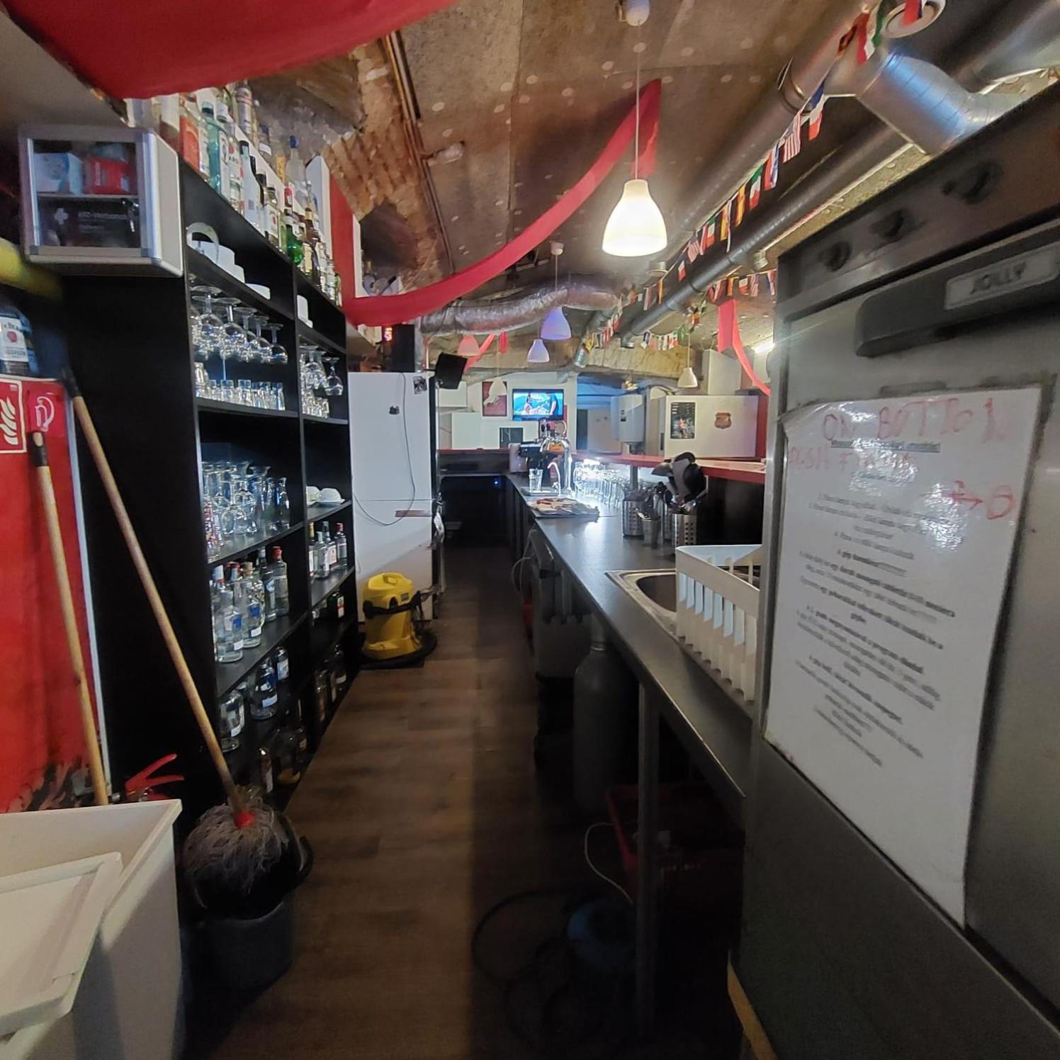 Апартаменти Whole Basement Former Pub For Stag Do, Bachelor House Party Flat *