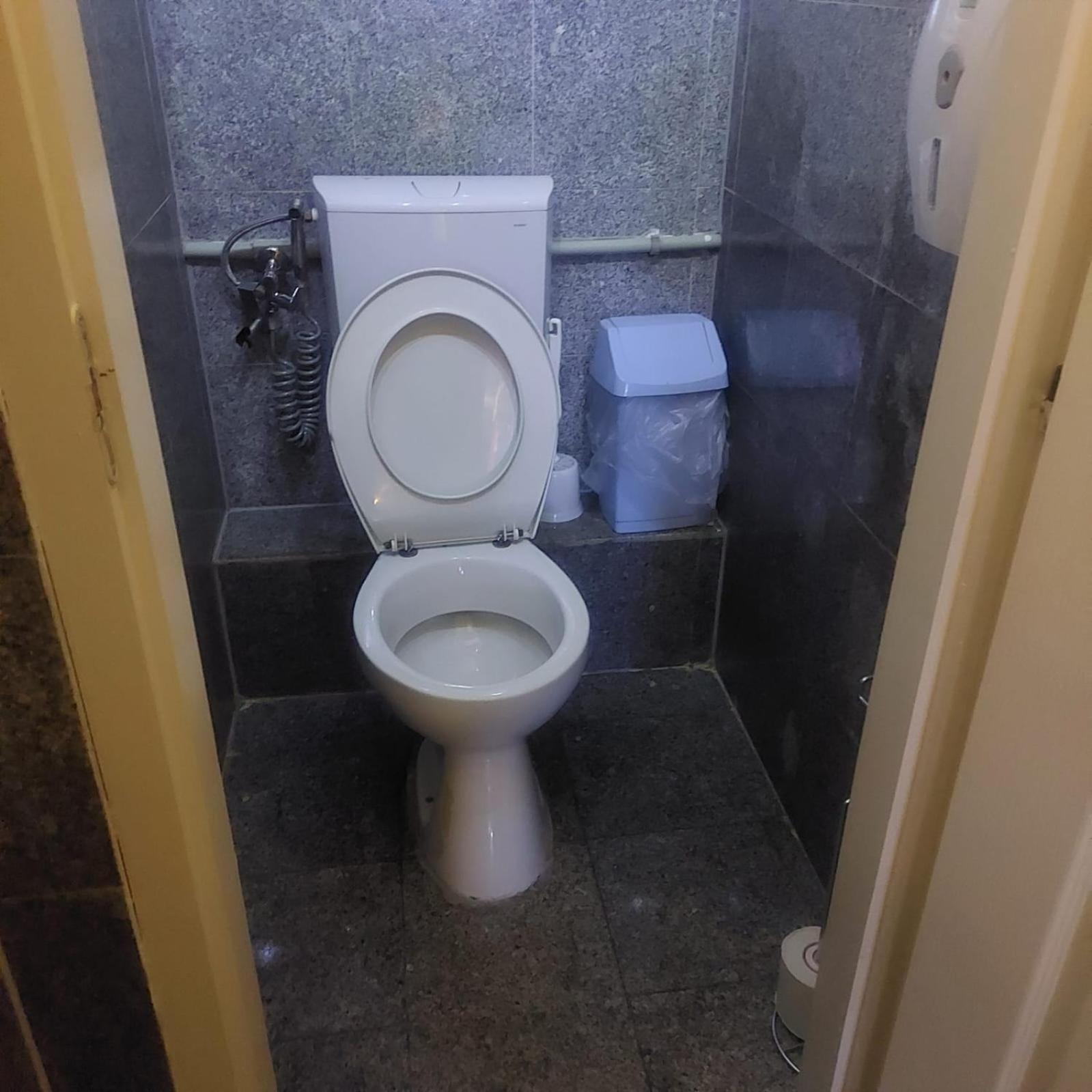Whole Basement Former Pub For Stag Do, Bachelor House Party Flat Будапешт
